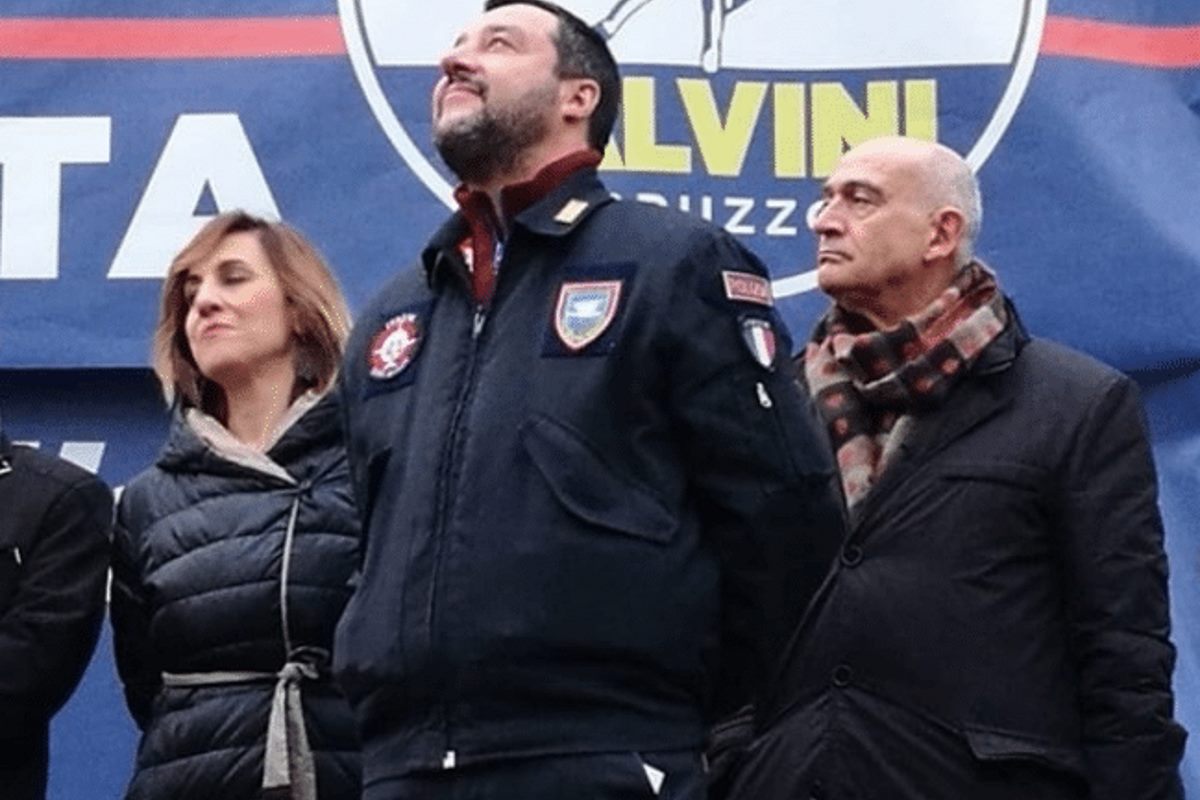 Dopo il razzismo, Matteo Salvini vuole sdoganare il fascismo e pubblica un libro con CasaPound