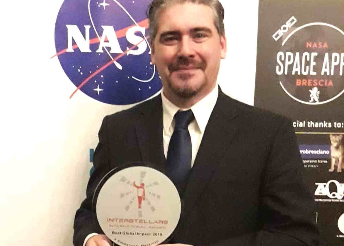 Il Prof. Emmanuele Macaluso ritira il premio scientifico internazionale “INTERSTELLARS International Award”