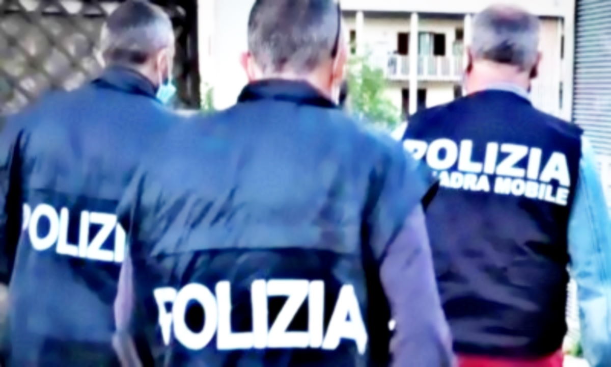 Arresti In corso a Napoli per oltre 40 persone coinvolti in diverse attività di appalti ospedalieri