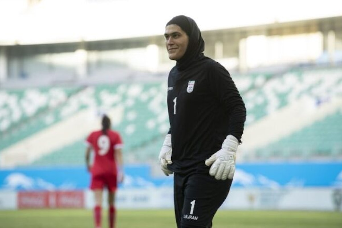 Calcio femminile, la Giordania denuncia l'Iran: uomo in campo