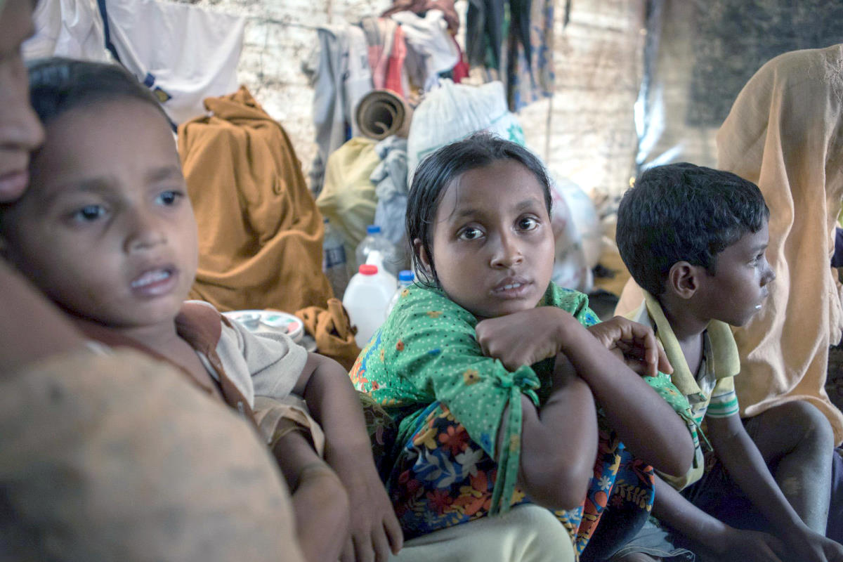 Save the Children: cinque anni dopo l'esodo, ancora due terzi dei bambini Rohingya vive nei campi profughi