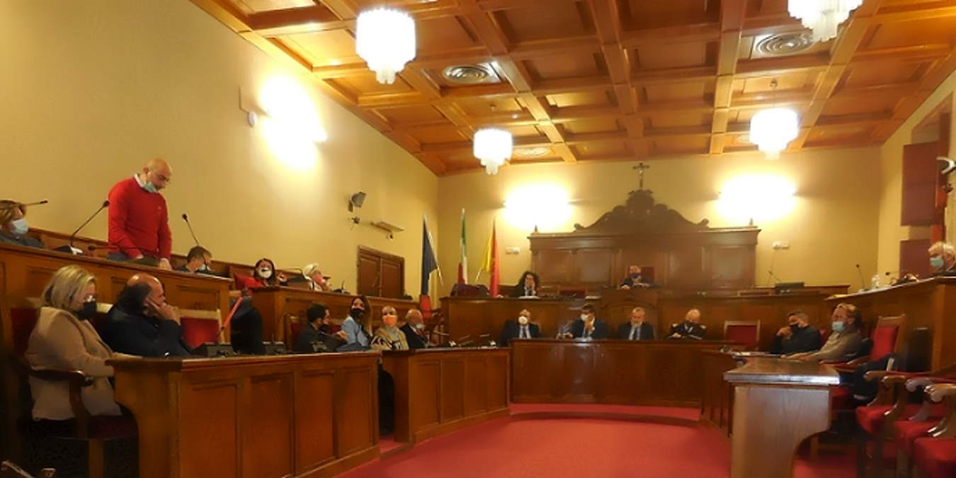 Milazzo (ME) - Mozione dei Consiglieri di minoranza contro la rinuncia al saldo e stralcio delle cartelle esattoriali per i tributi comunali sino al 2015