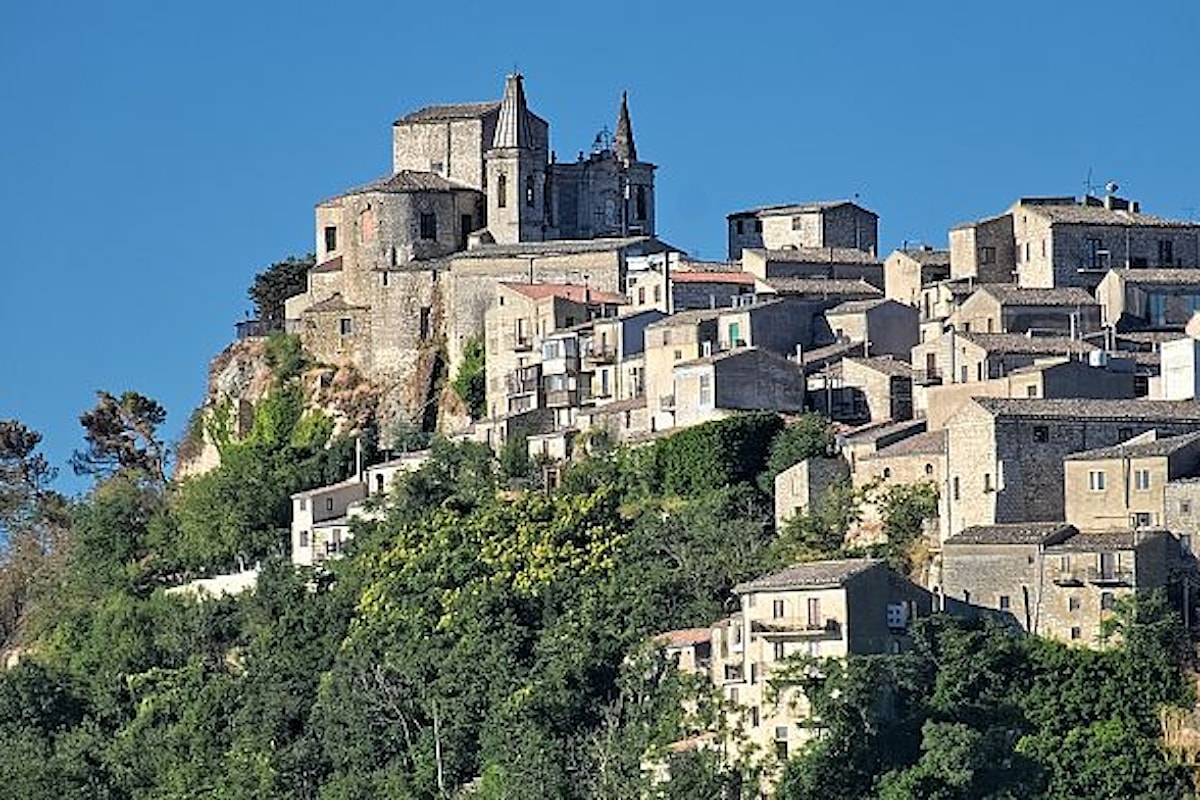 Ecco come candidarsi per trasferirsi in questa cittadina siciliana soleggiata che ti offrirà un compenso di 5.000 euro