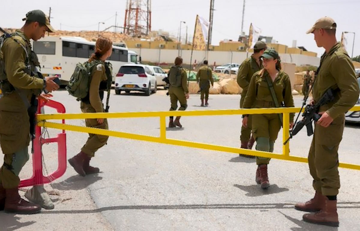 Sabato tre soldati israeliani sono stati uccisi al confine con l'Egitto
