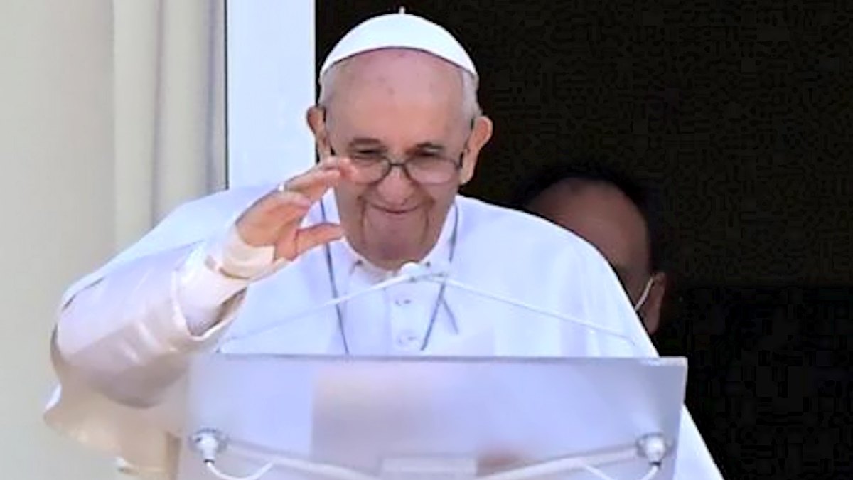 Continuano a migliorare le condizioni di salute del Papa al terzo giorno di ricovero