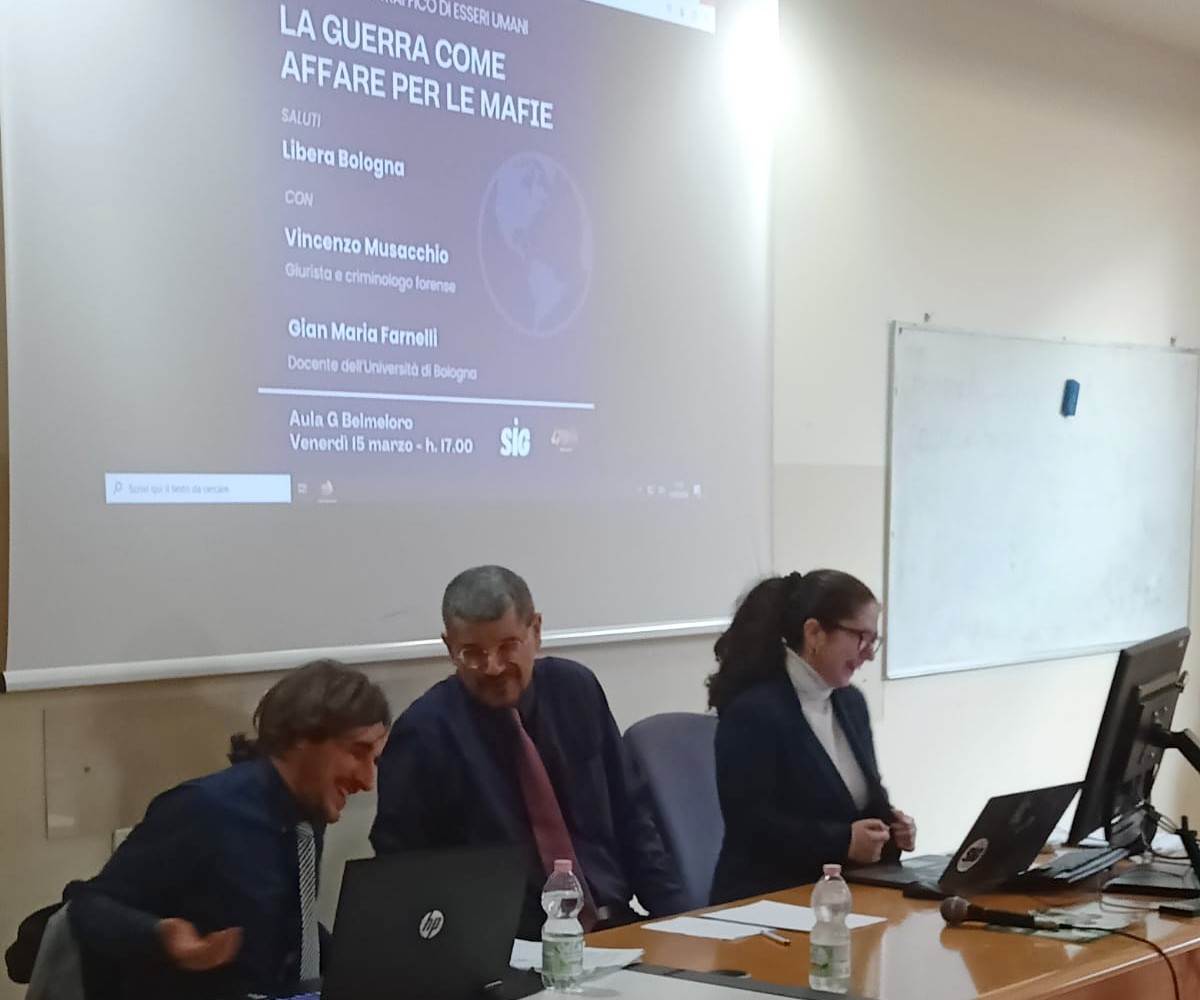 Vincenzo Musacchio all’Università di Bologna “Alma Mater” per parlare degli affari delle mafie in tempo di guerra