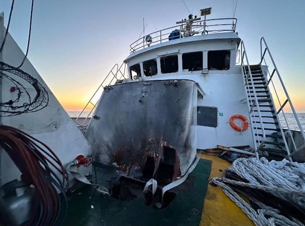 Attacco terroristico dello Stato canaglia di Israele: colpita in acque internazionali una nave della Coalizione Freedom Flotilla