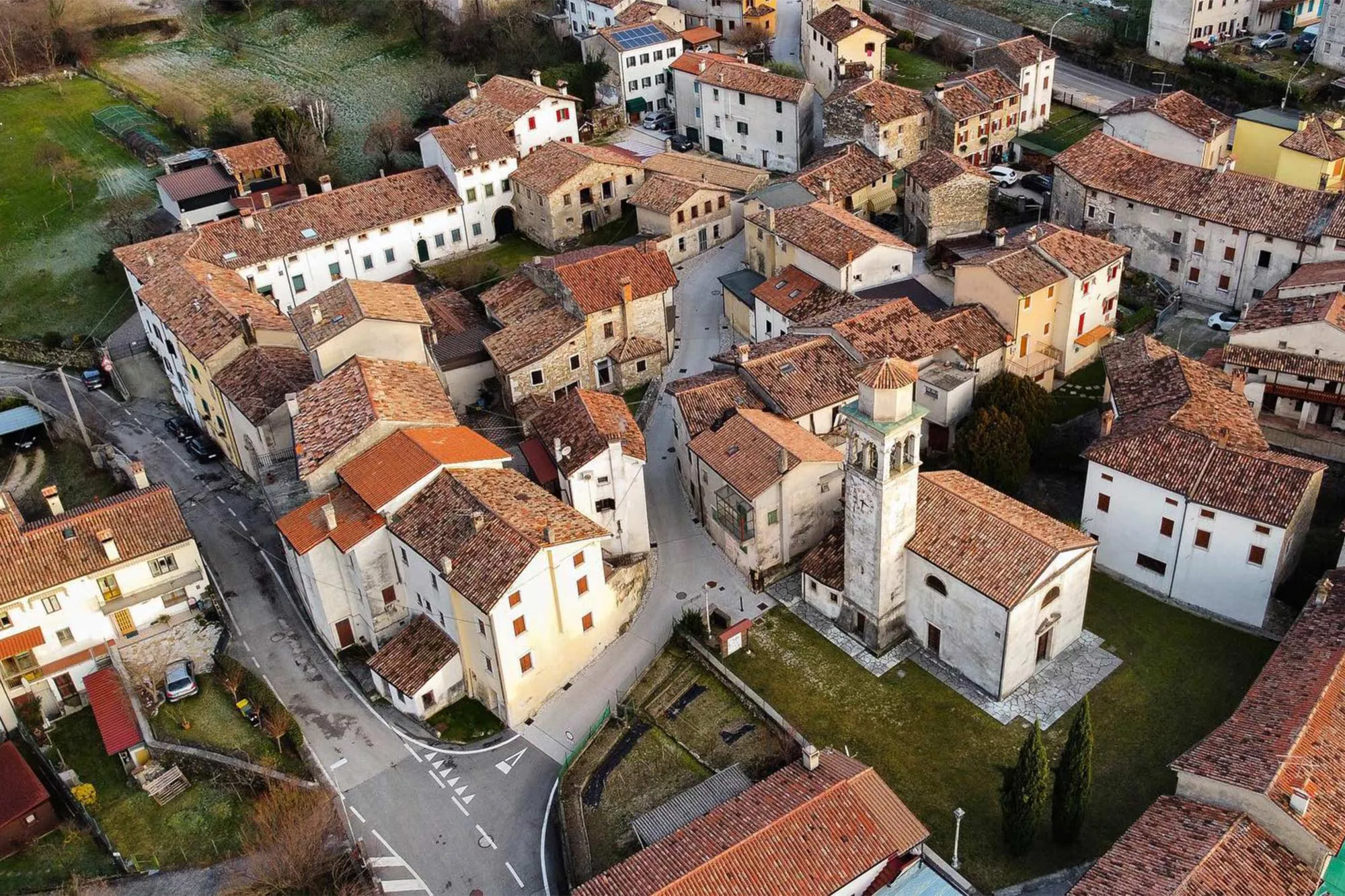 COR – Spazi Pubblici Palpitanti | L’arte contemporanea torna a Fratta di Tarzo (TV)