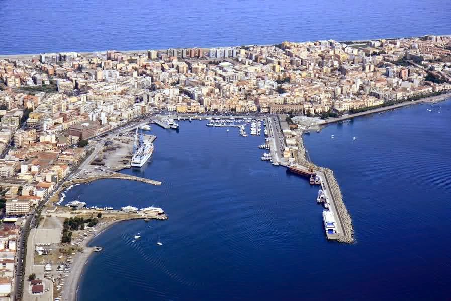 Milazzo (ME) – Misteriosi licenziamenti in ambito portuale