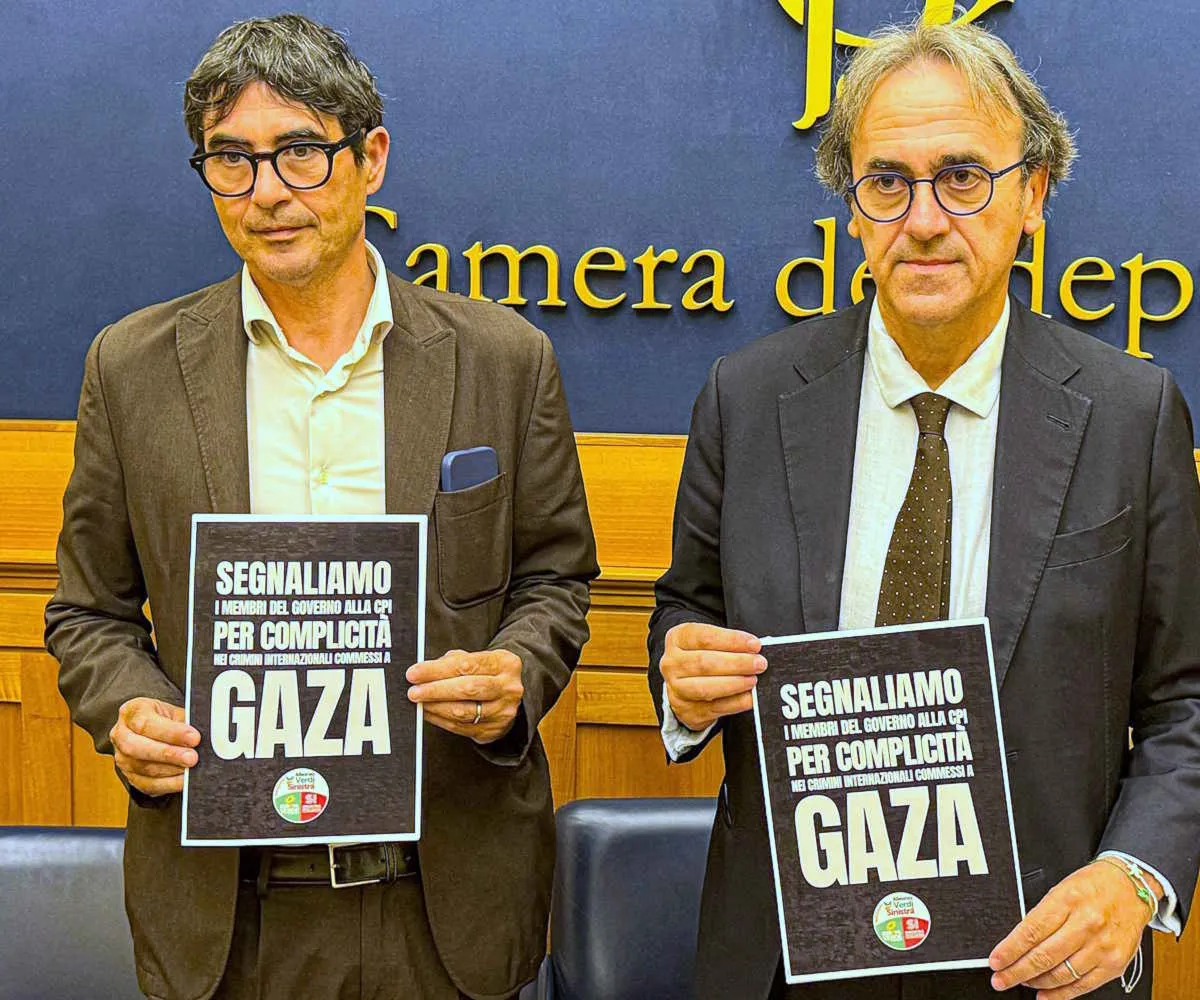 AVS segnala Meloni alla CPI. La premier: Vergognosa strumentalizzazione