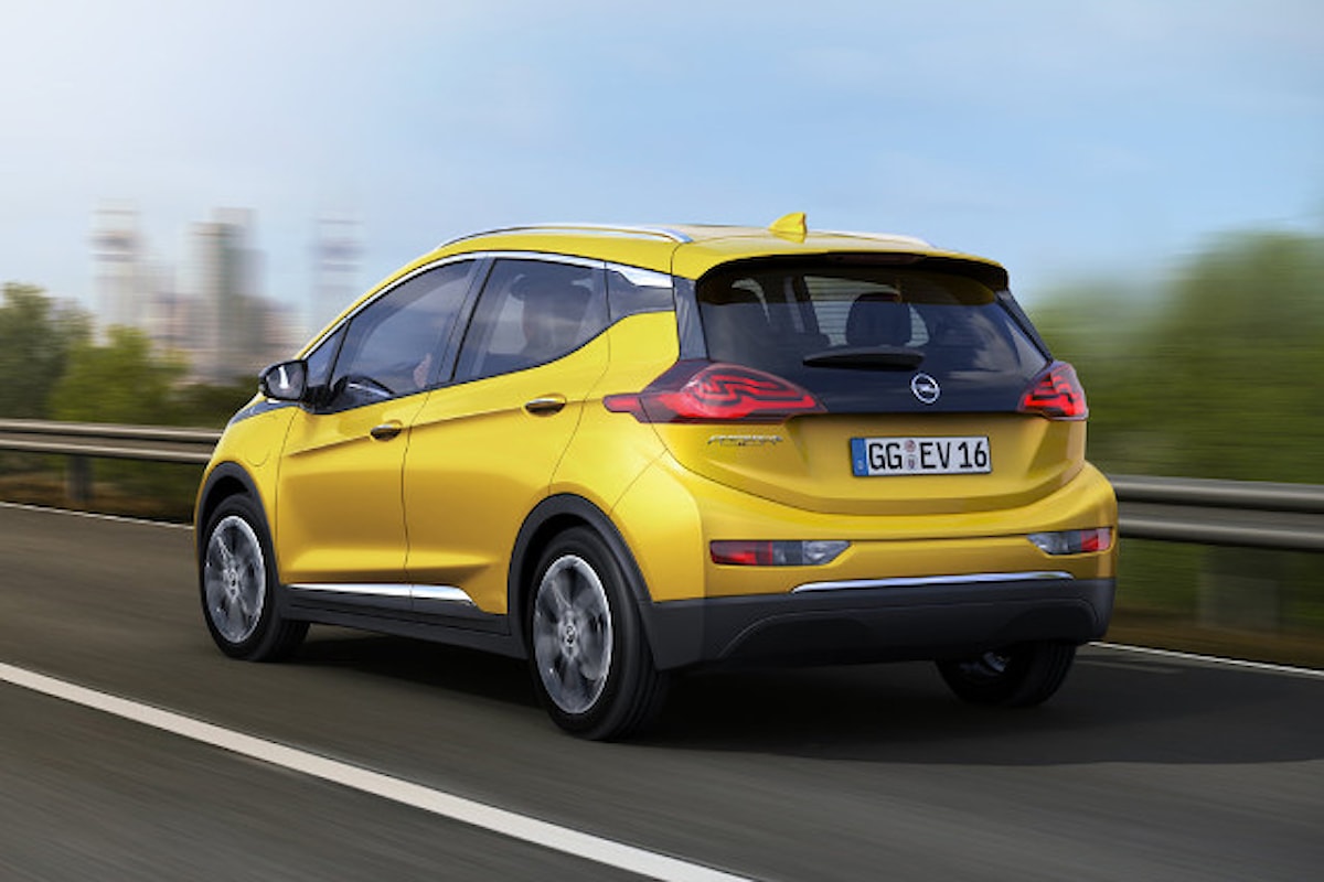 Opel Ampera-e è la prima auto 100% elettrica della casa tedesca