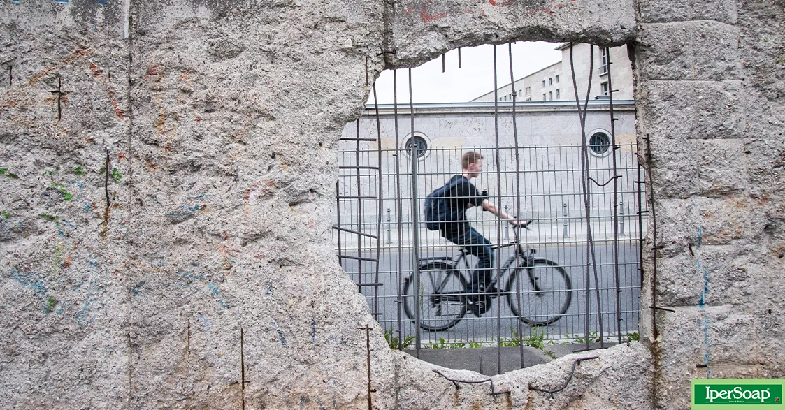 Trent'anni fa la fine del Muro di Berlino, un evento epocale