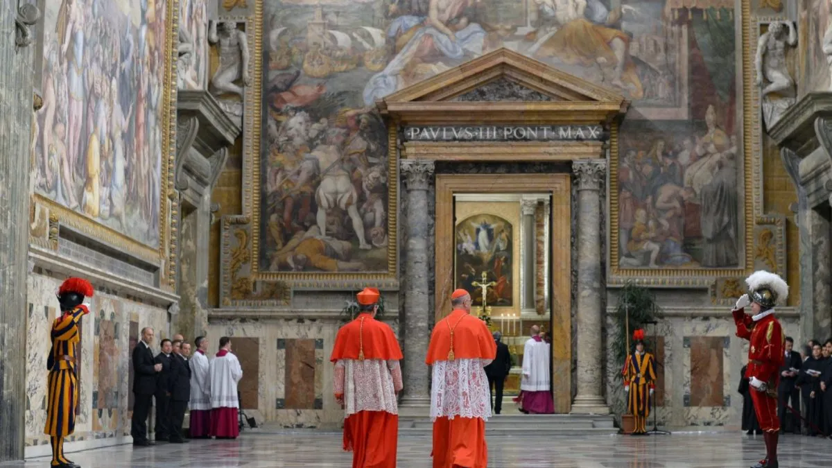 Il prossimo Papa potrebbe non essere per forza uno dei 135 cardinali che prenderanno parte al conclave. Potrebbe essere un semplice laico o un sacerdote. Ma non uno dei preti sposati