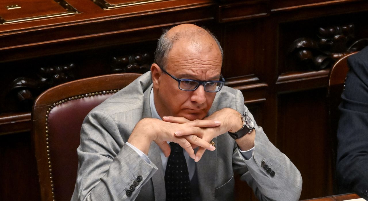 Dal prossimo anno scolastico il comportamento degli studenti potrebbe contare molto più di prima: entra in vigore la riforma del voto di condotta