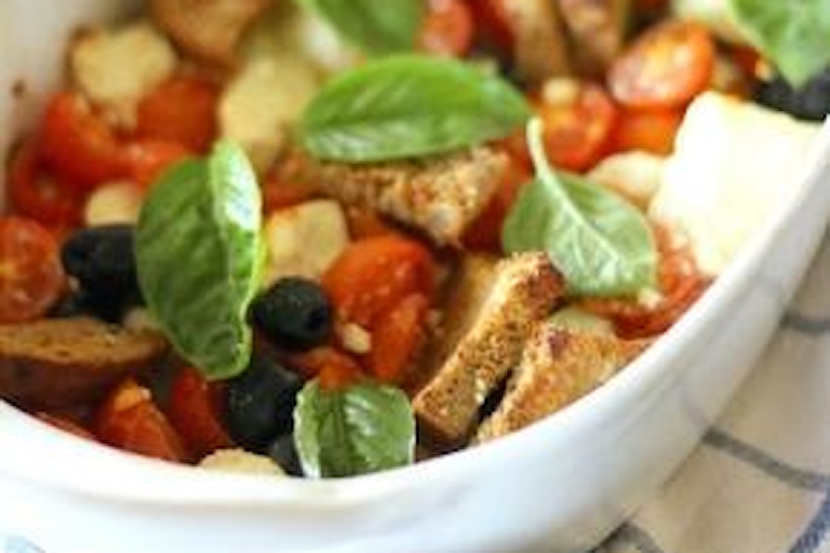 Feta al forno con pomodori, pane e olive