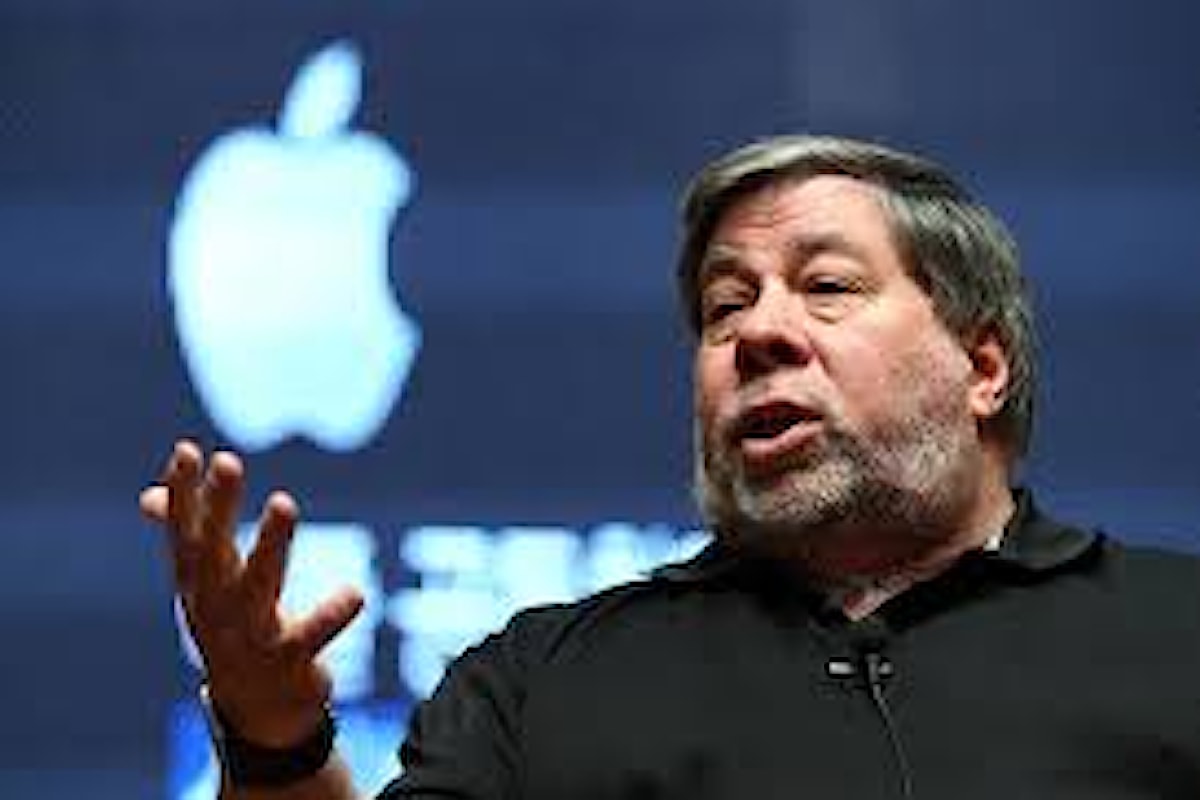 Apple è diventata una gioielleria, critica uno dei co-fondatori