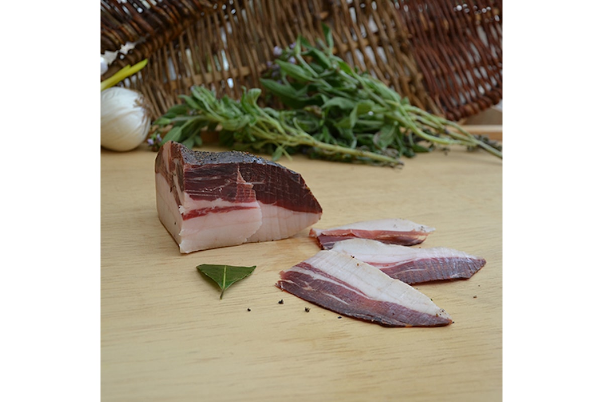Prosciutto da allevamento brado in Toscana