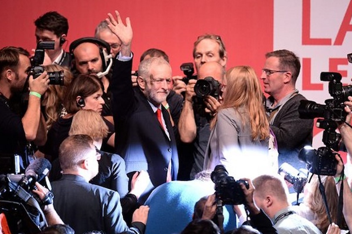 Jeremy Corbyn riconfermato alla testa del Partito Laburista