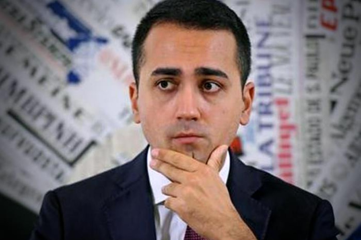 L'idea di Di Maio: perché invece di prendere in ostaggio i migranti non prendere in ostaggio l'Europa?