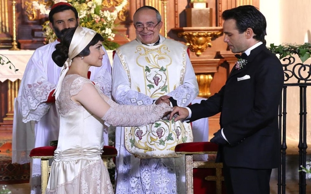 Il Segreto anticipazioni: puntata di oggi domenica 6 agosto 2017, fiori d'arancio per Carmelo e per Mencia!