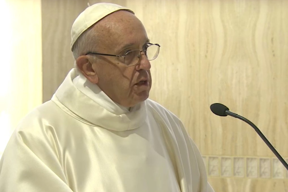 Papa Francesco contro i «fuochi d'artificio» nella Chiesa