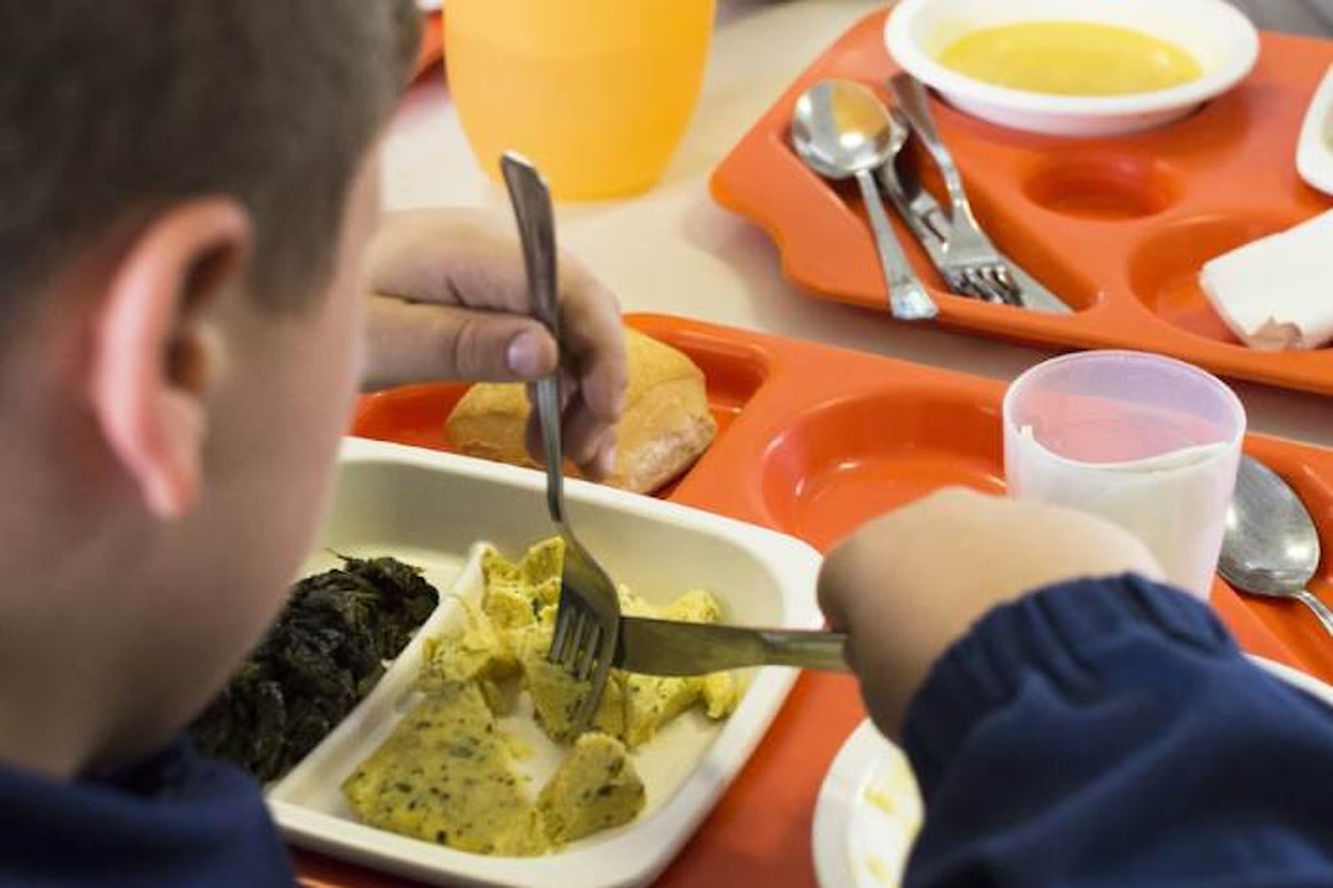Save the Children: anche la mensa è un problema nella scuola italiana