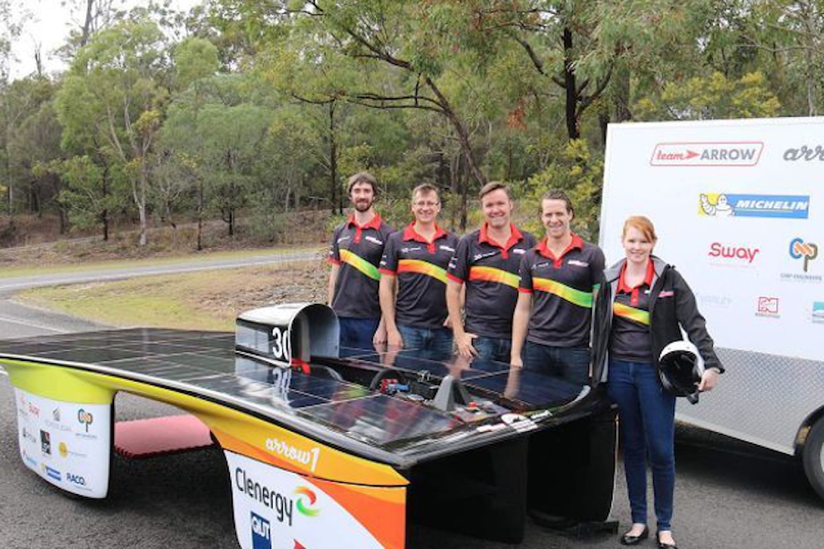 Le auto con pannelli solari stanno arrivando in Australia!